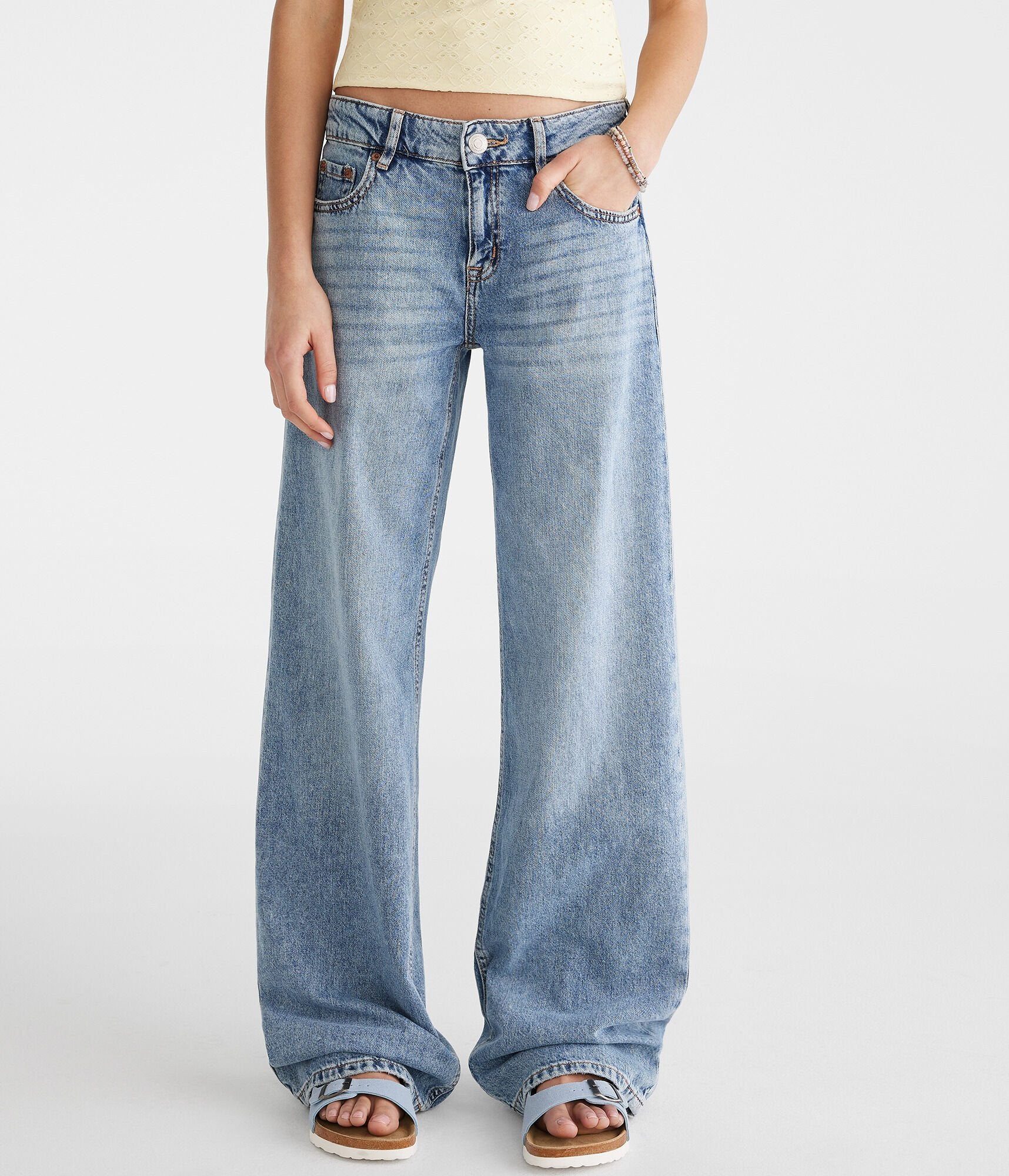 Aeropostale Low-Rise Baggy Wide Leg Lightweight Luxe Jean