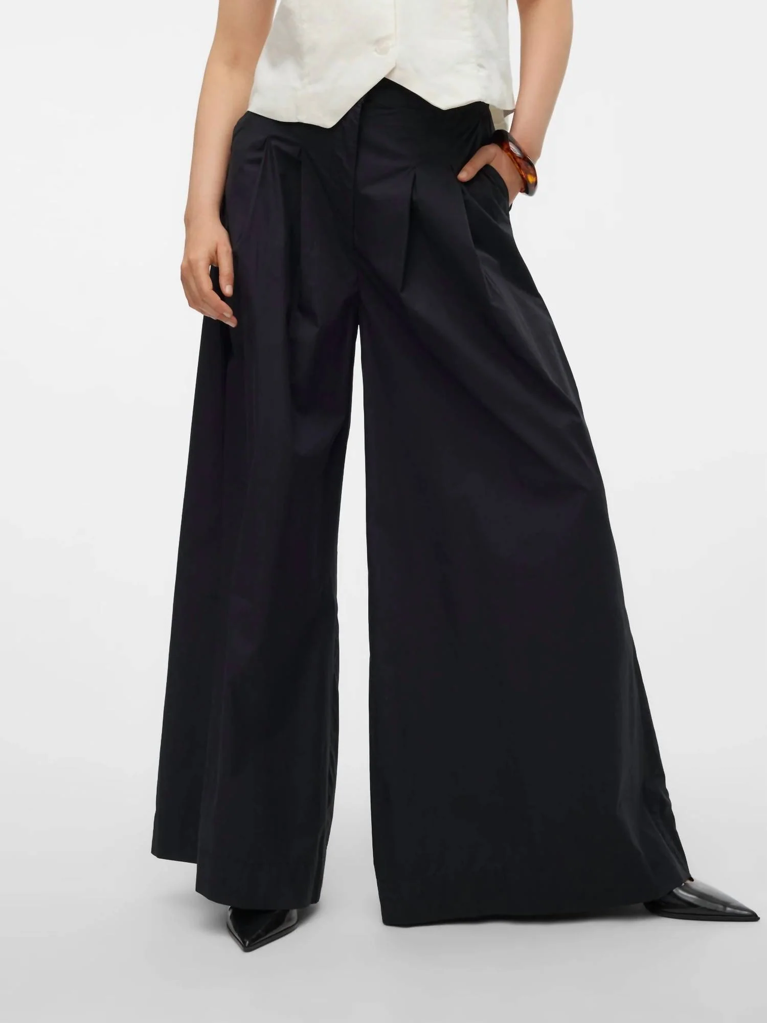 Karmren Pants In Black
