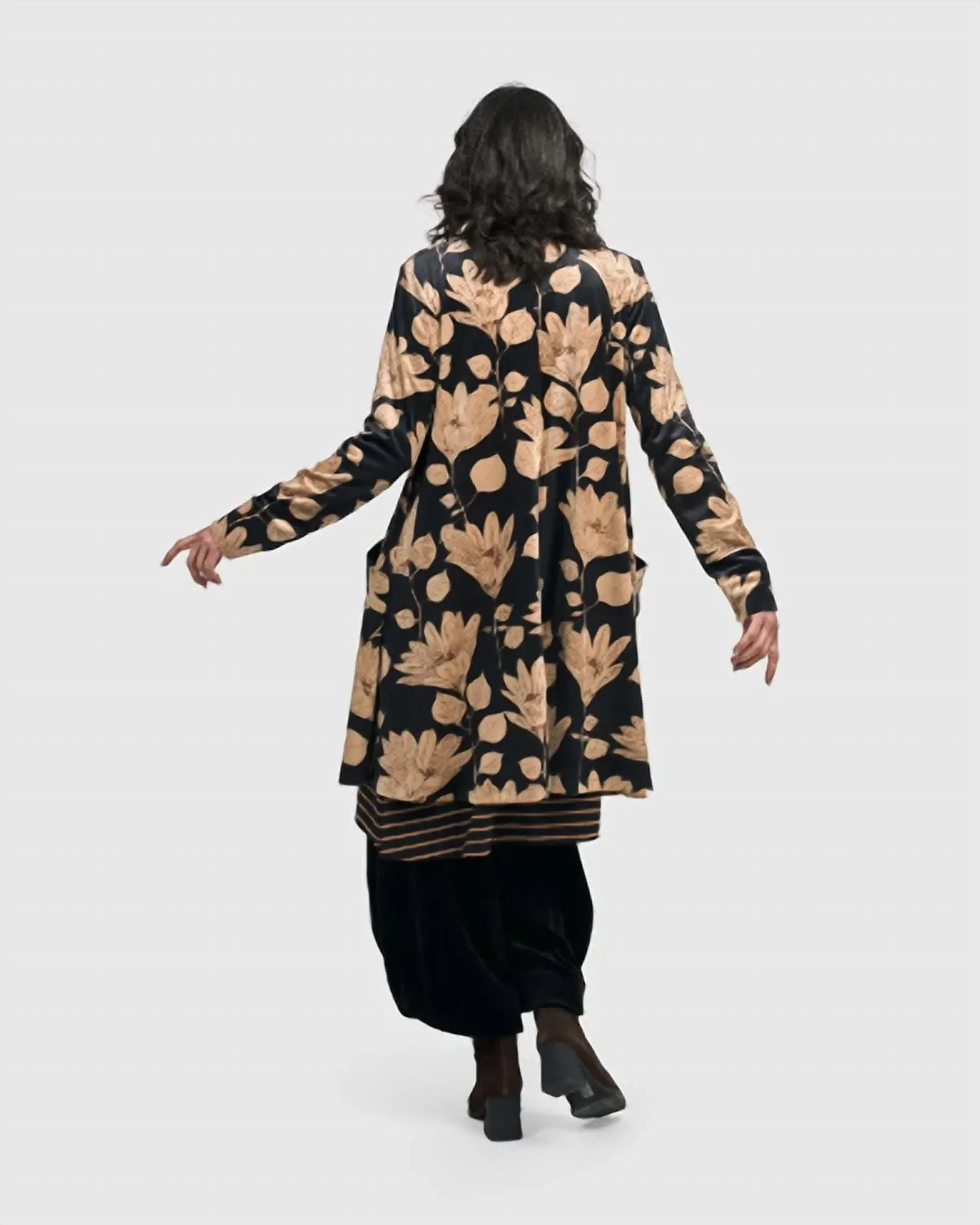 Velvet Smoking Jacket In Floral Beige