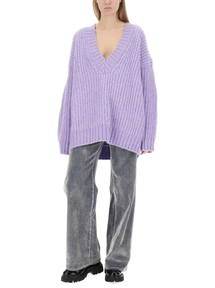 High-Waisted Wide-Leg Denim Pants With Classic Five-Pocket Design