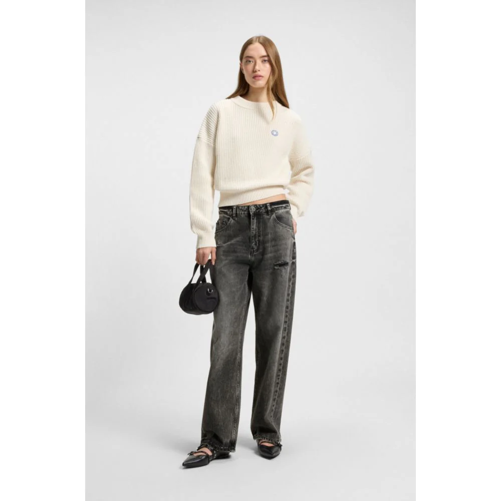 Relaxed-fit jeans in distressed rigid denim