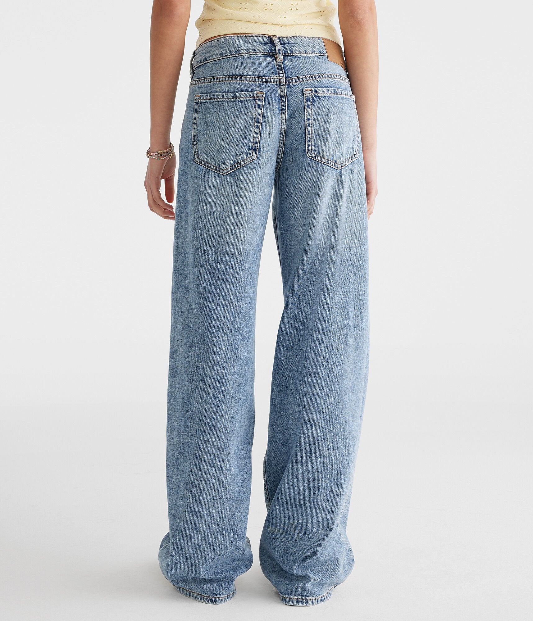 Aeropostale Low-Rise Baggy Wide Leg Lightweight Luxe Jean