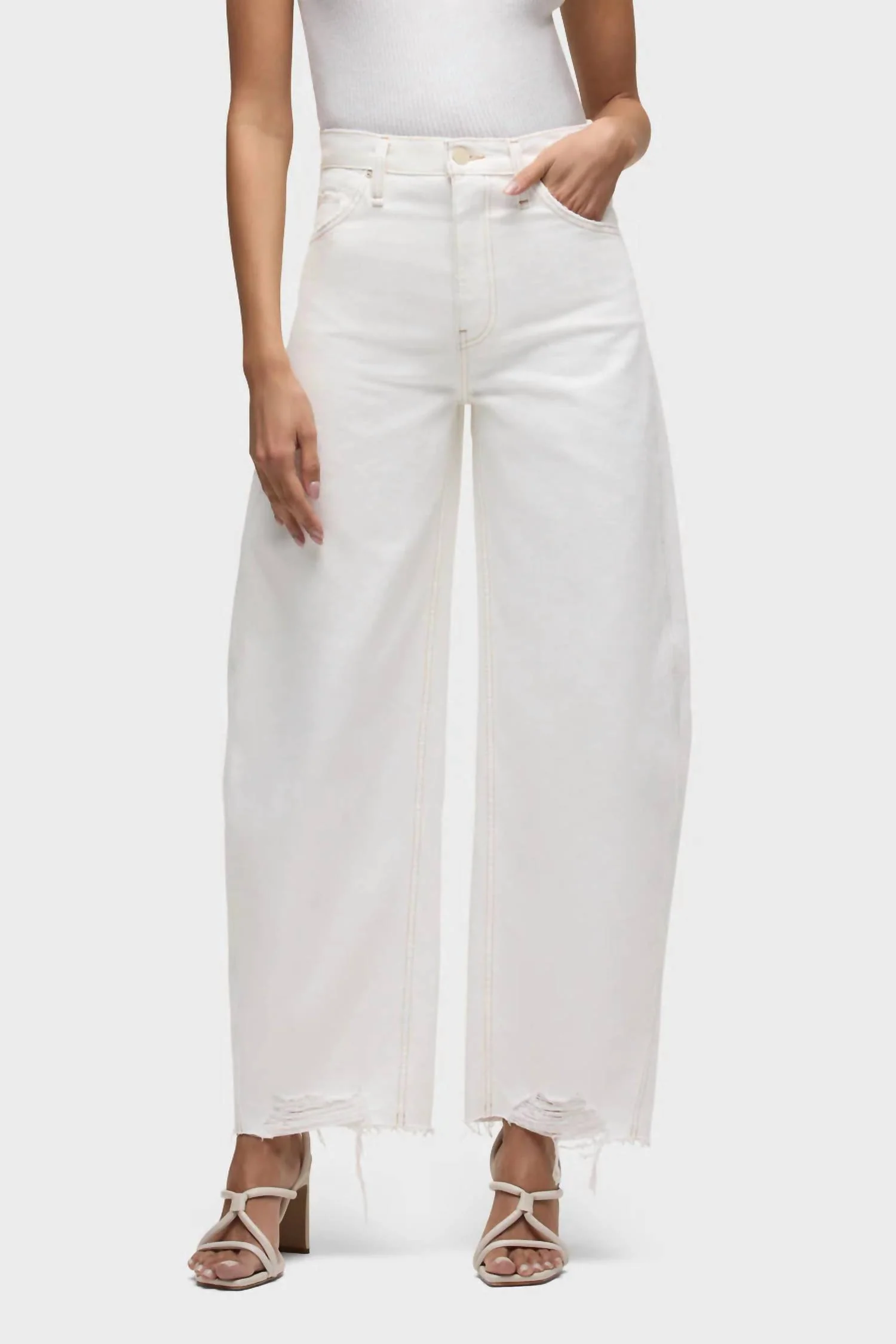 Bailey Relaxed Low Rise Barrel Jeans In White