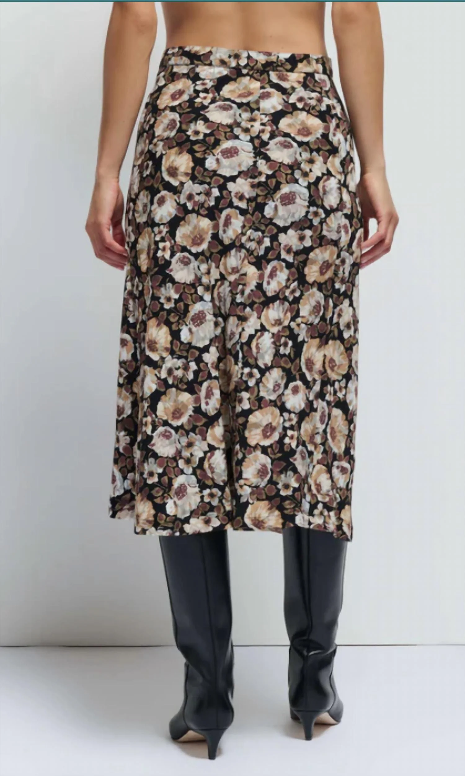 Belinda Skirt In Night Floral