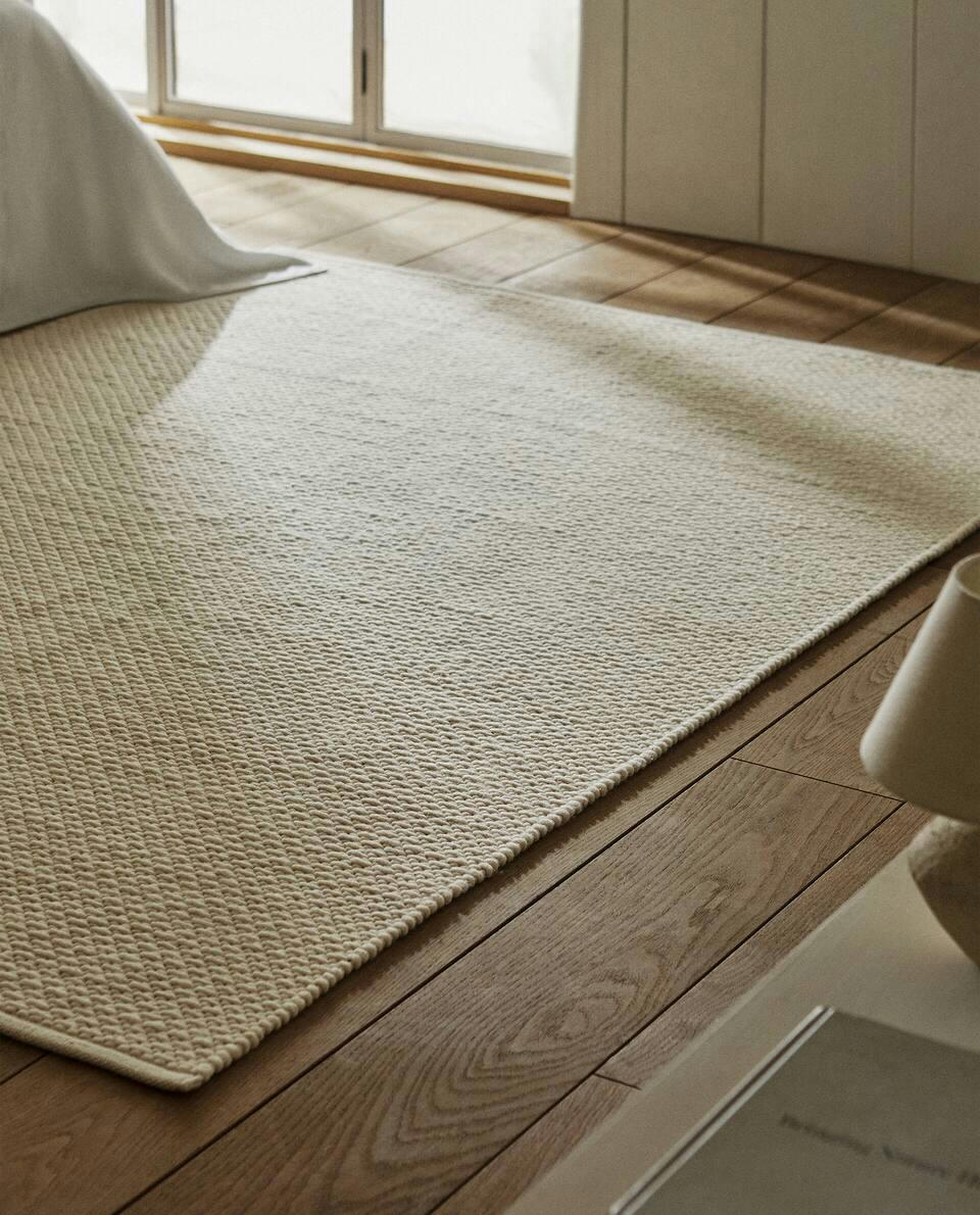 WOOL RUG
