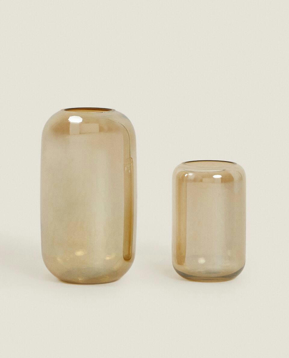 SHINY GLASS VASE