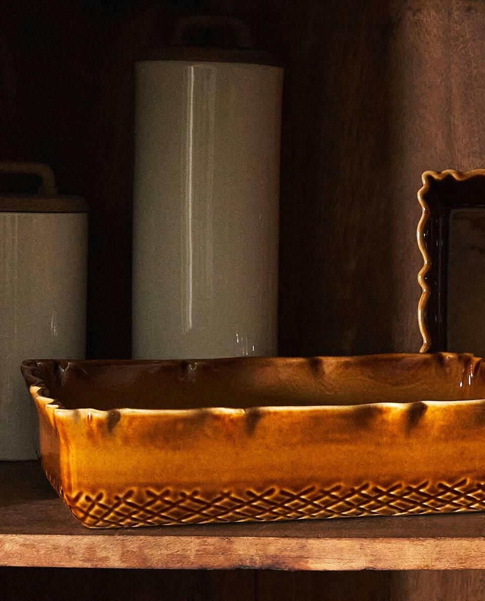 STONEWARE OVEN TRAY