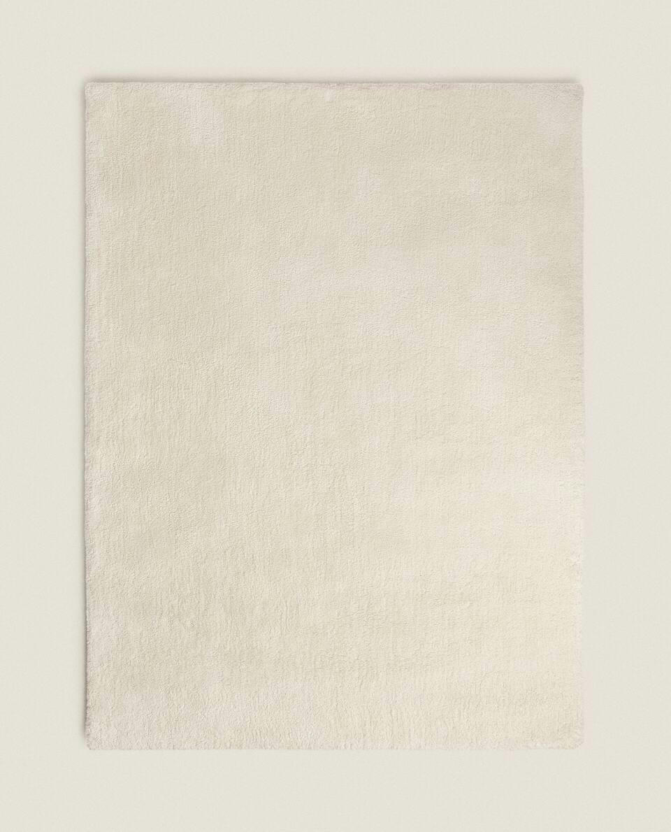 SOFT ECRU RUG