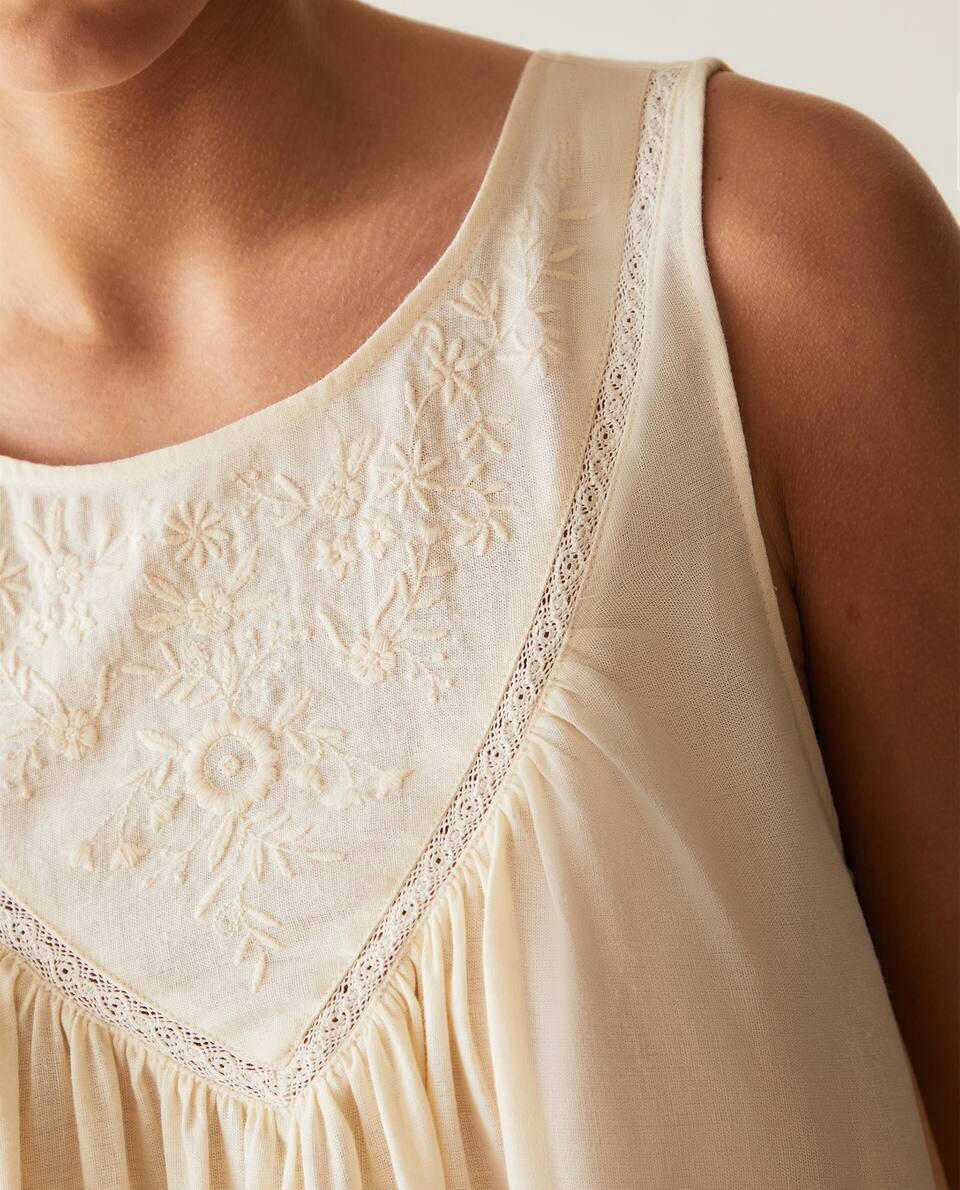 EMBROIDERED NIGHTDRESS