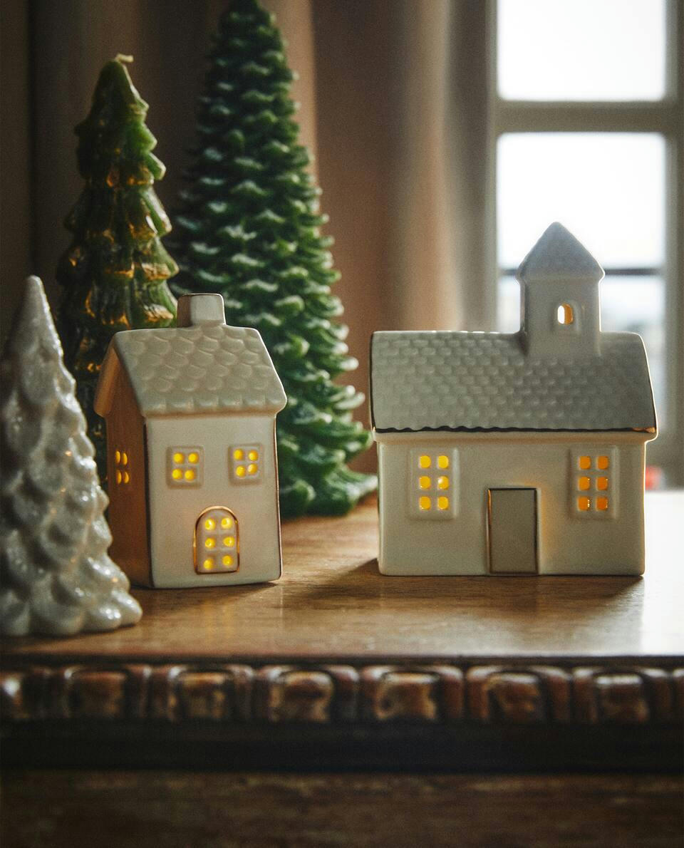 CERAMIC CHRISTMAS HOUSE DECORATION WITH LIGHT