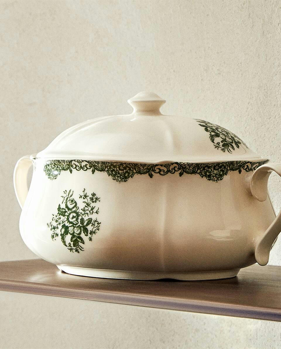 FLORAL EARTHENWARE SERVING TUREEN
