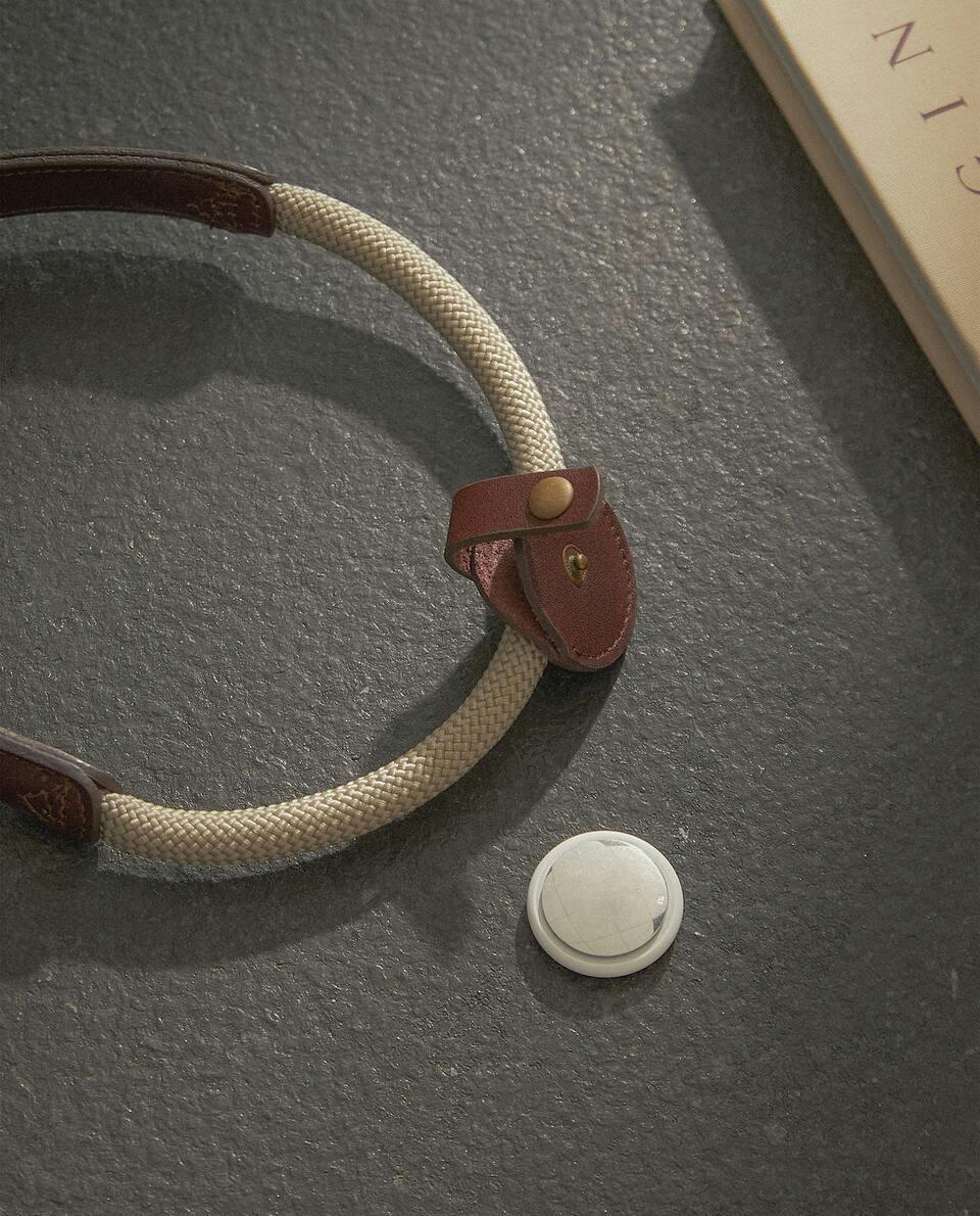 LEATHER PET LOCATION DEVICE CASE