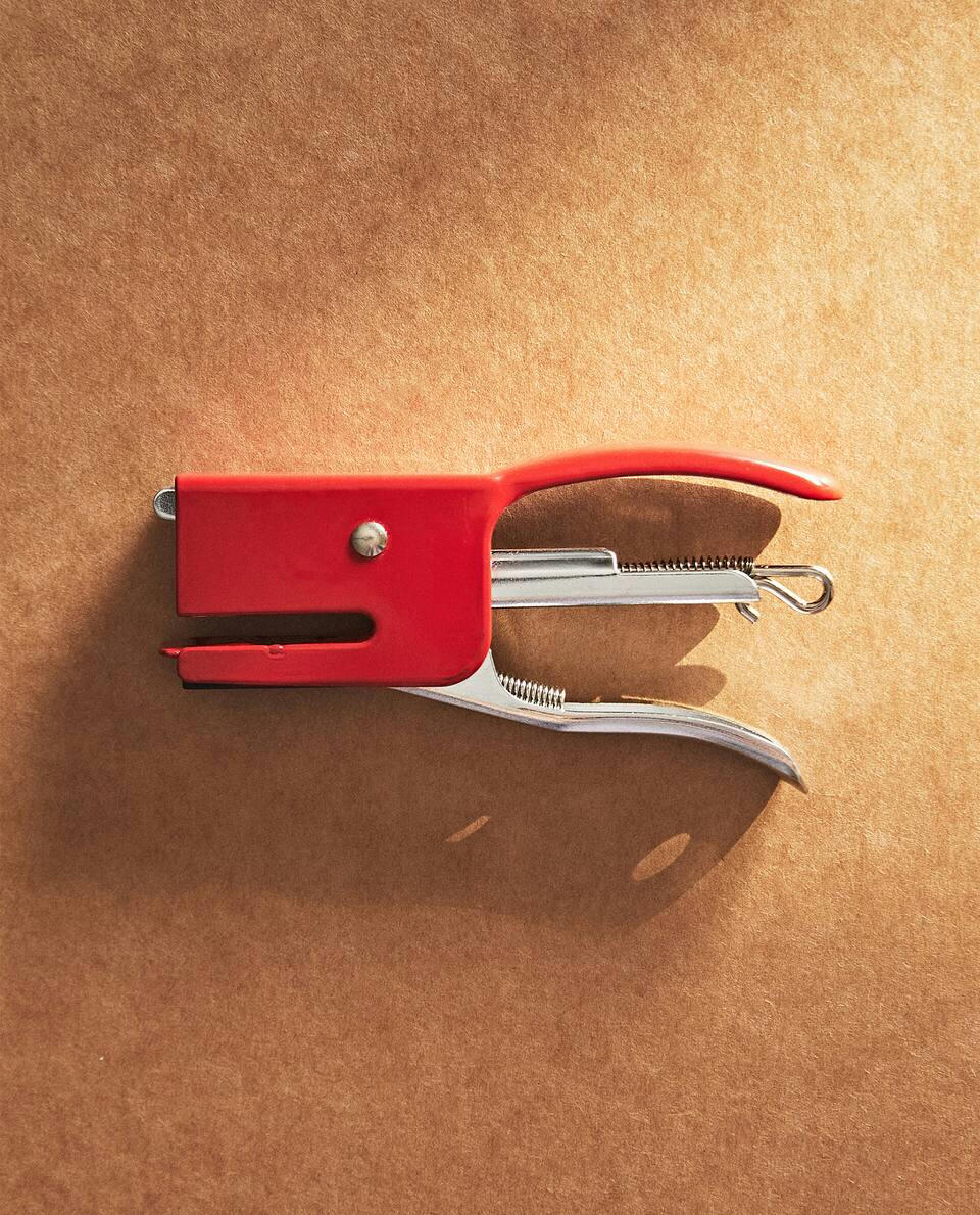 METAL STAPLER