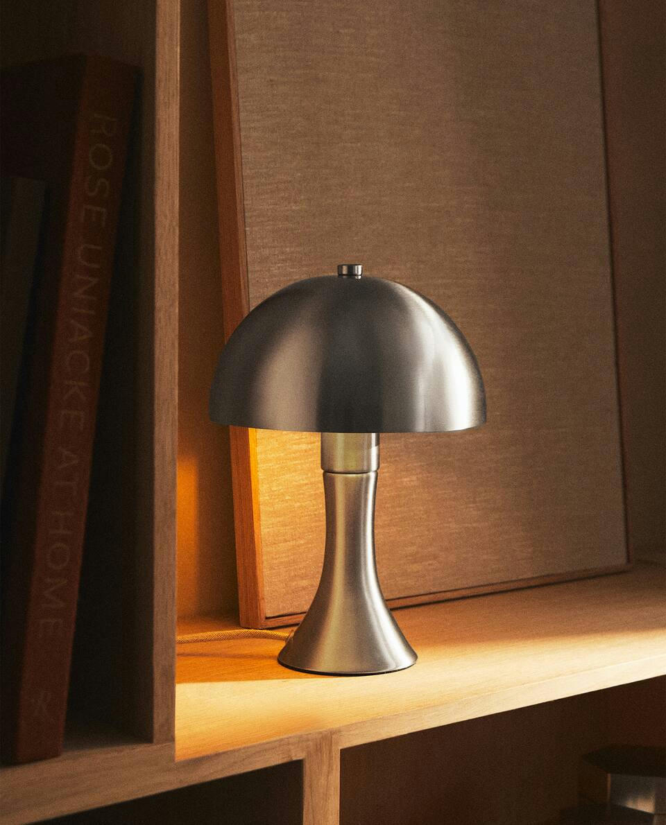 MONOCHROME LAMP