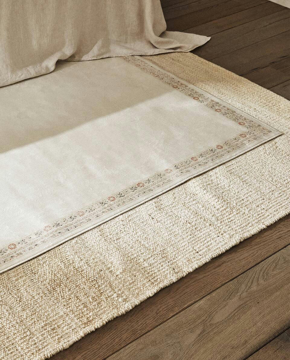 VINTAGE RUG