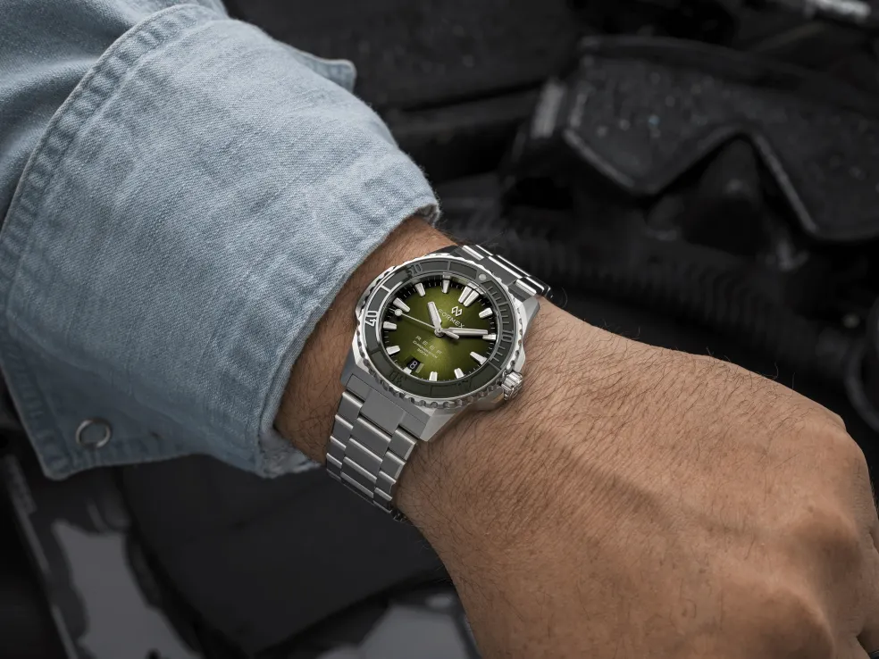 Zegarek FORMEX Reef Green 39,5 COSC - 2201.1.6300.910