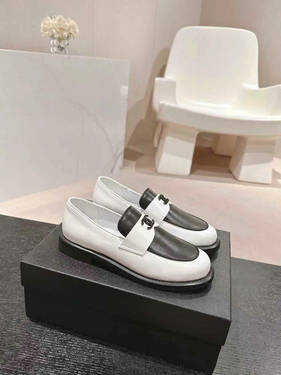 (1:1 replica) Chanel C Logo Loafers Shoes