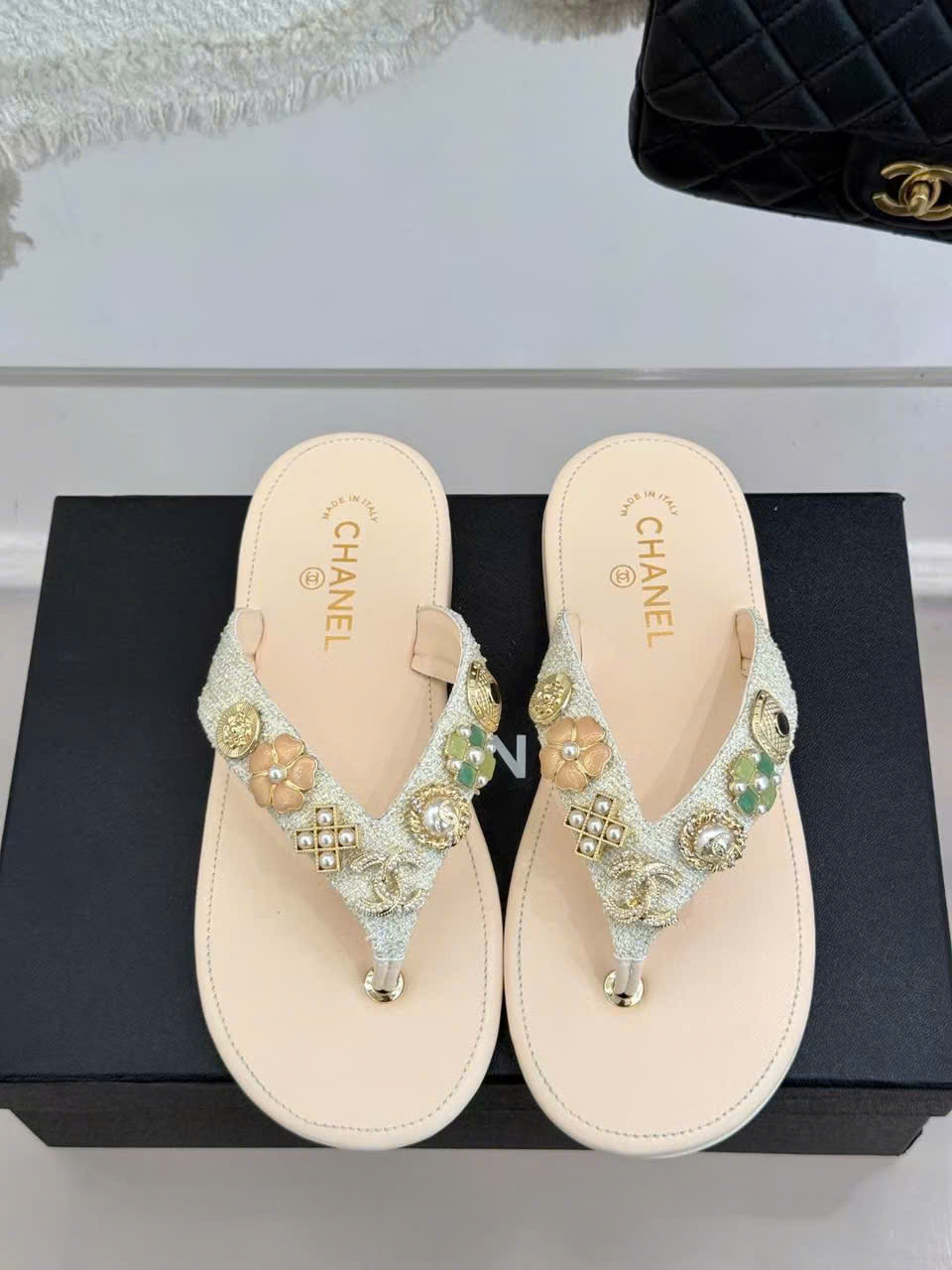 (1:1 replica) Chanel C Logo Women s Flip Flop