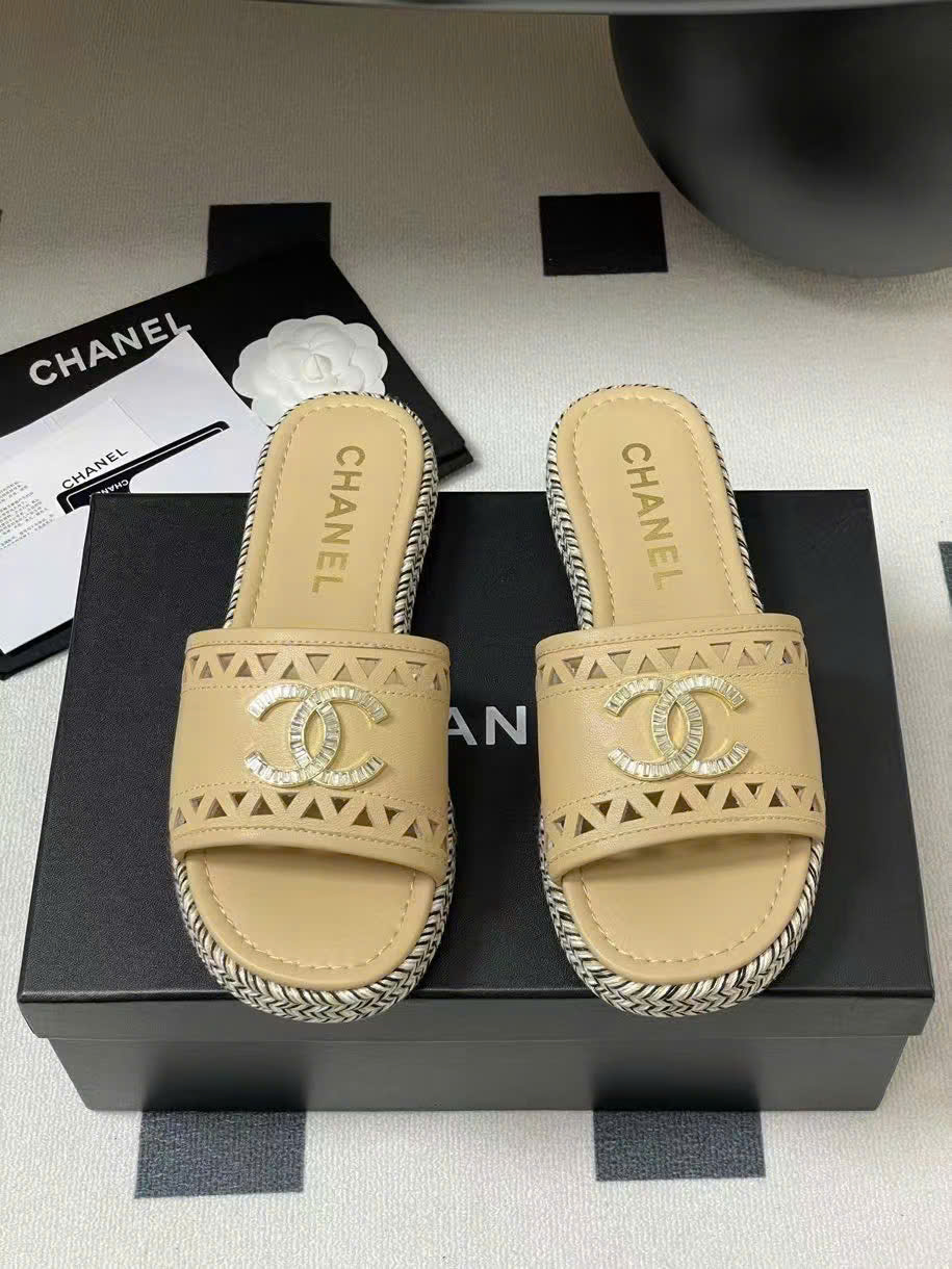 (1:1 replica) Chanel C Logo Women s Slides 2025