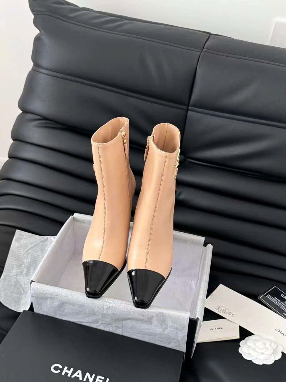(1:1 replica) Chanel Leather Boots C Logo