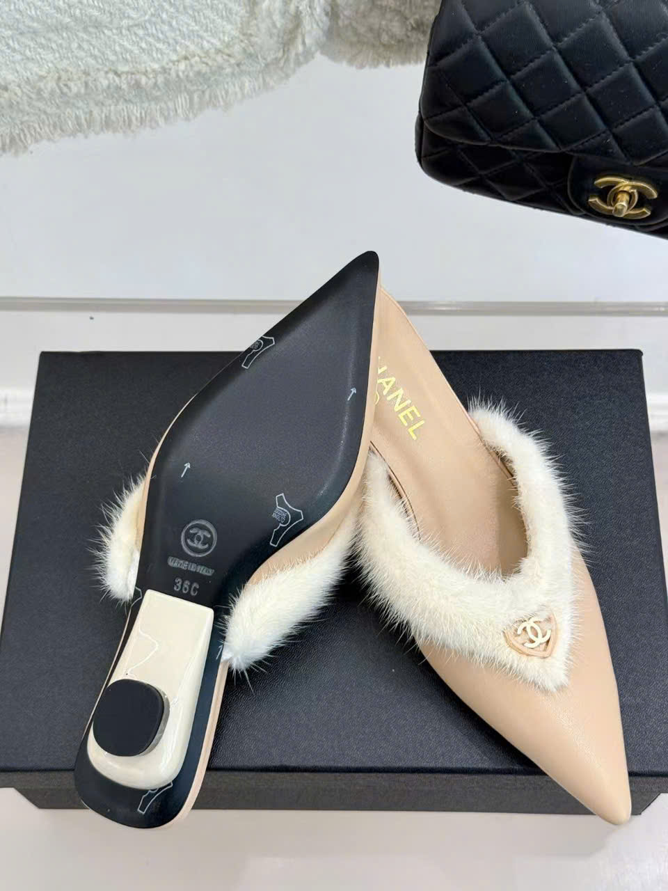 (1:1 replica) Chanel C Logo Open Back Shoes