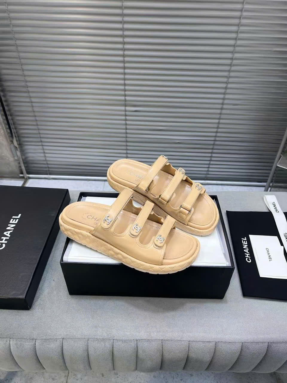 (1:1 replica) Chanel C Logo Women s Sandal New Arrivals