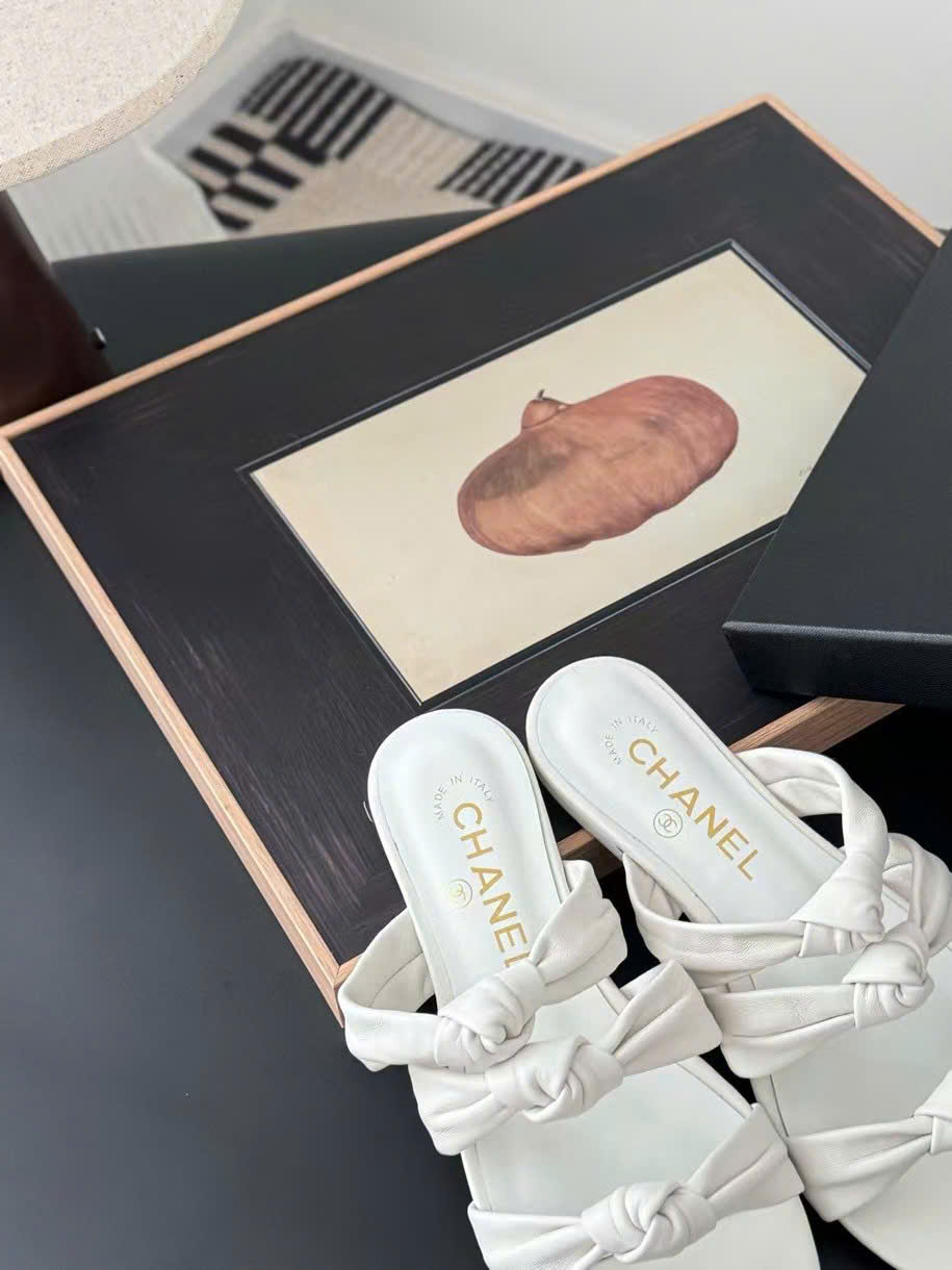 (1:1 replica) Chanel Women s Sandals New Collection 2025