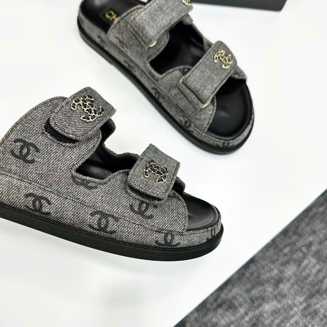 (1:1 replica) Chanel Women s Slipper Sandals Summer 2025
