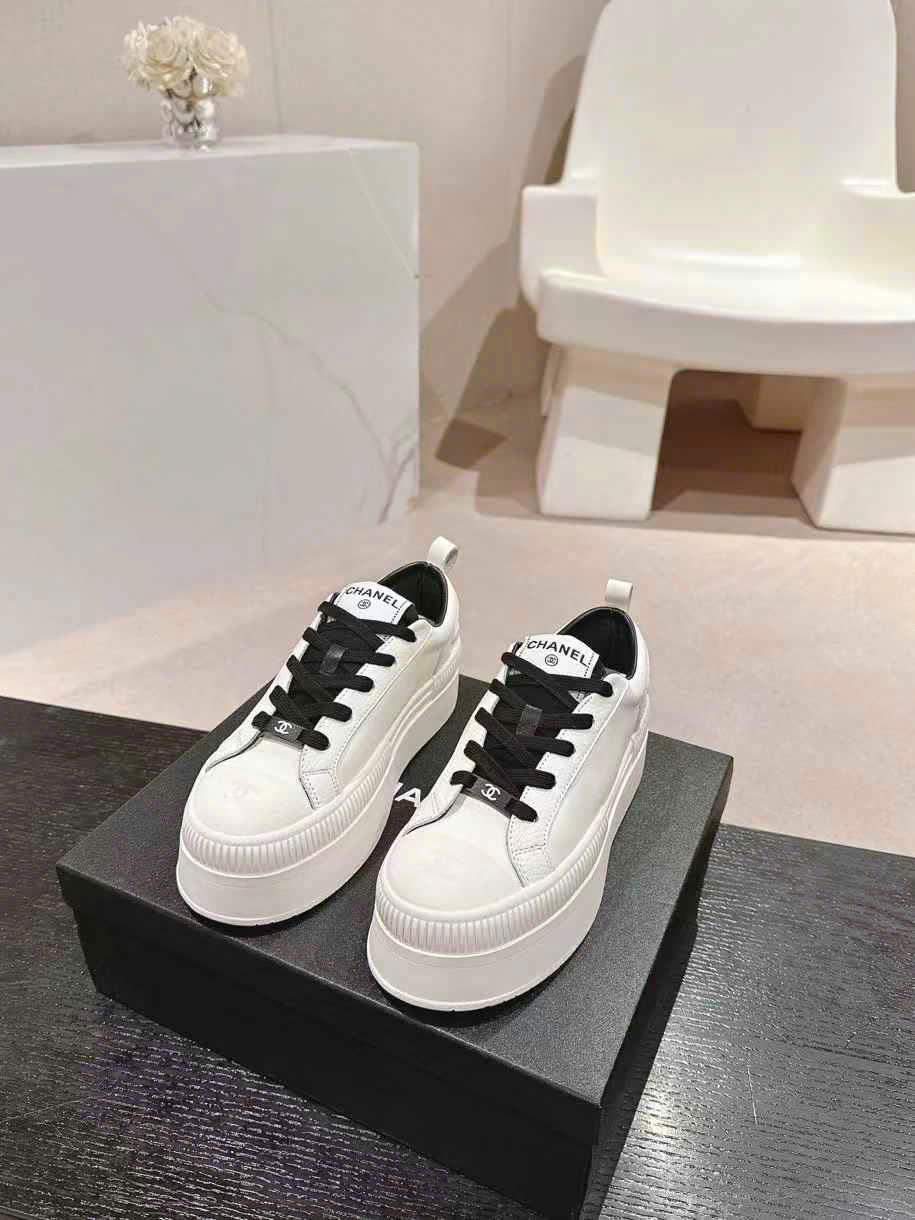 (1:1 replica) Chanel C Logo Sneakers Shoes