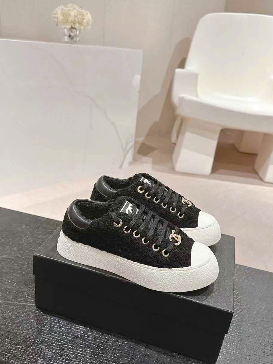 (1:1 replica) Chanel C Logo Sneakers Shoes