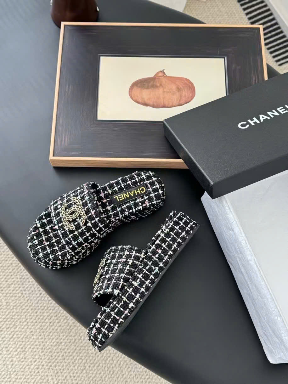 (1:1 replica) Chanel C Logo Women s Sandal