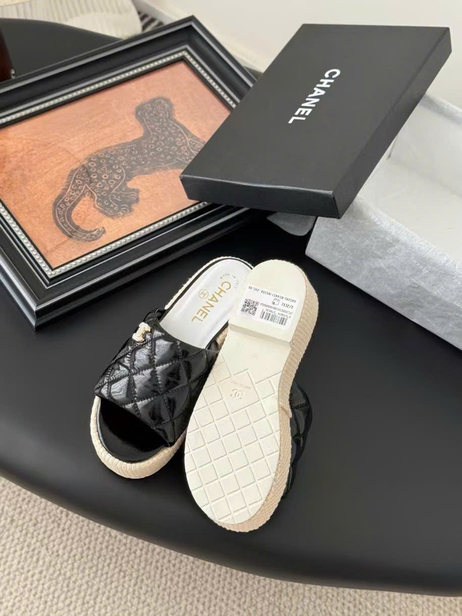 (1:1 replica) Chanel C Logo Wedges Sandals