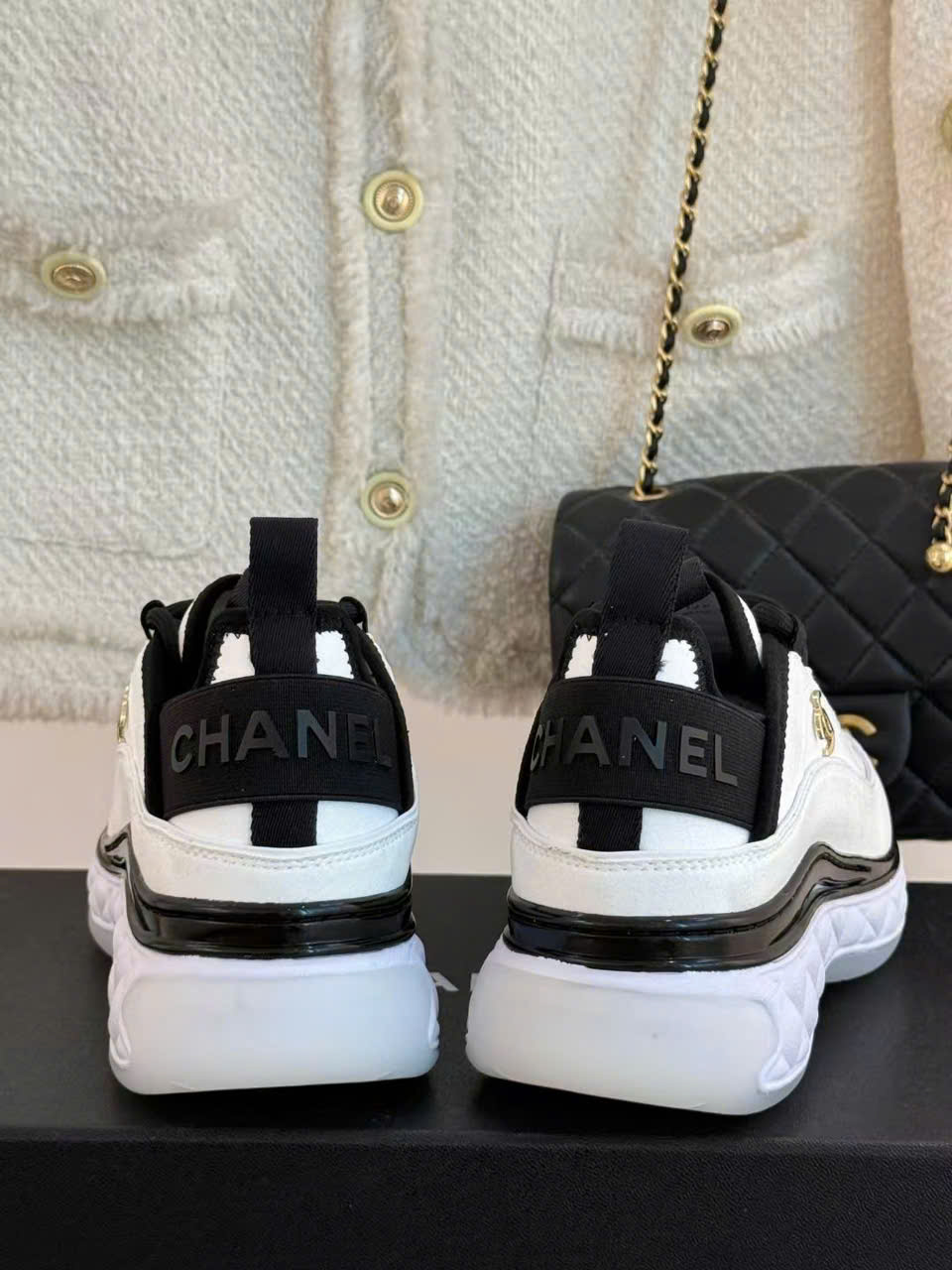 (1:1 replica) Chanel Sneaker C Logo Unisex Shoes