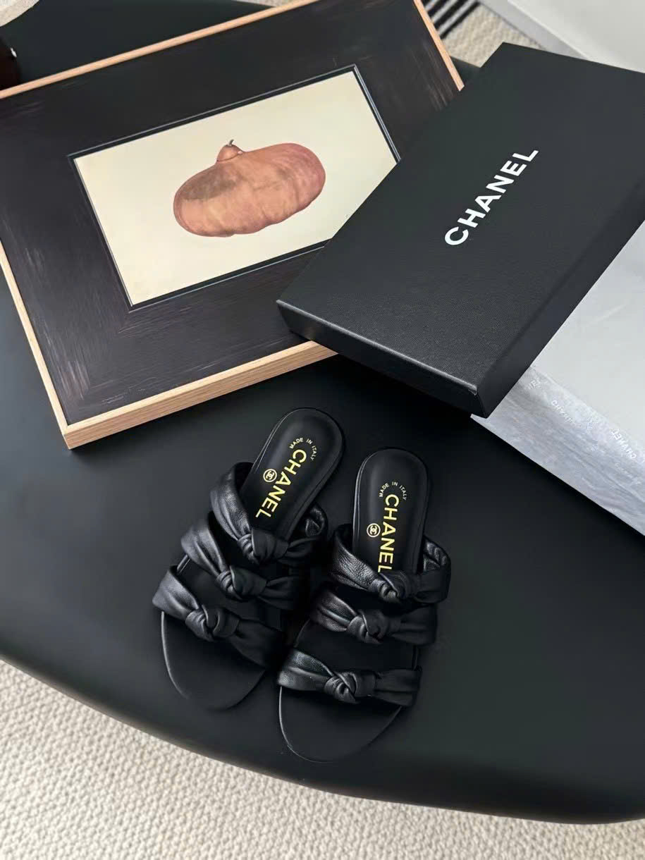 (1:1 replica) Chanel Women s Sandals New Collection 2025