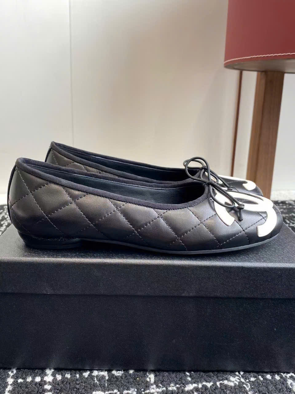 (1:1 replica) Chanel C-Logo Leather Vintages Shoes