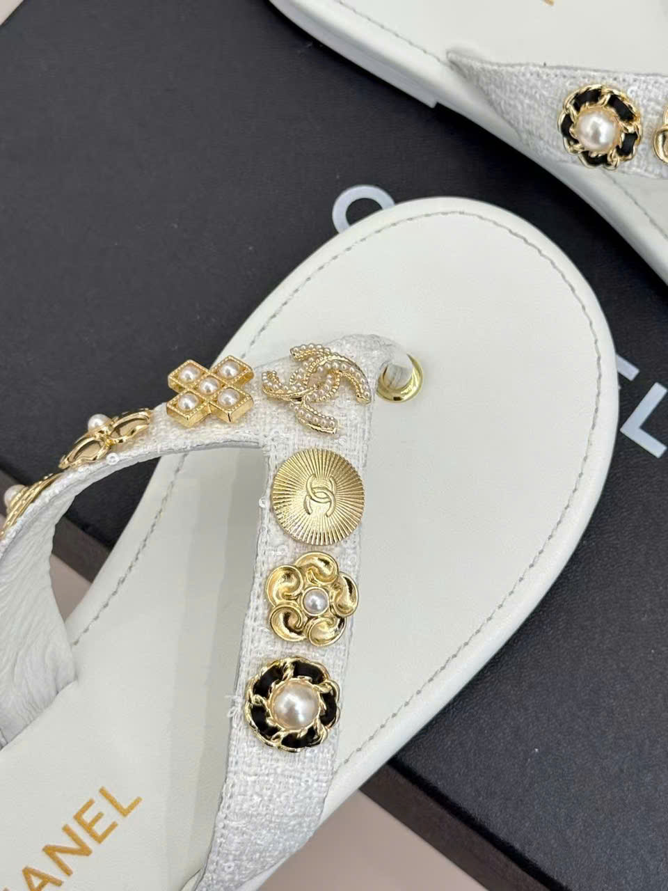 (1:1 replica) Chanel C Logo Women s Flip Flop