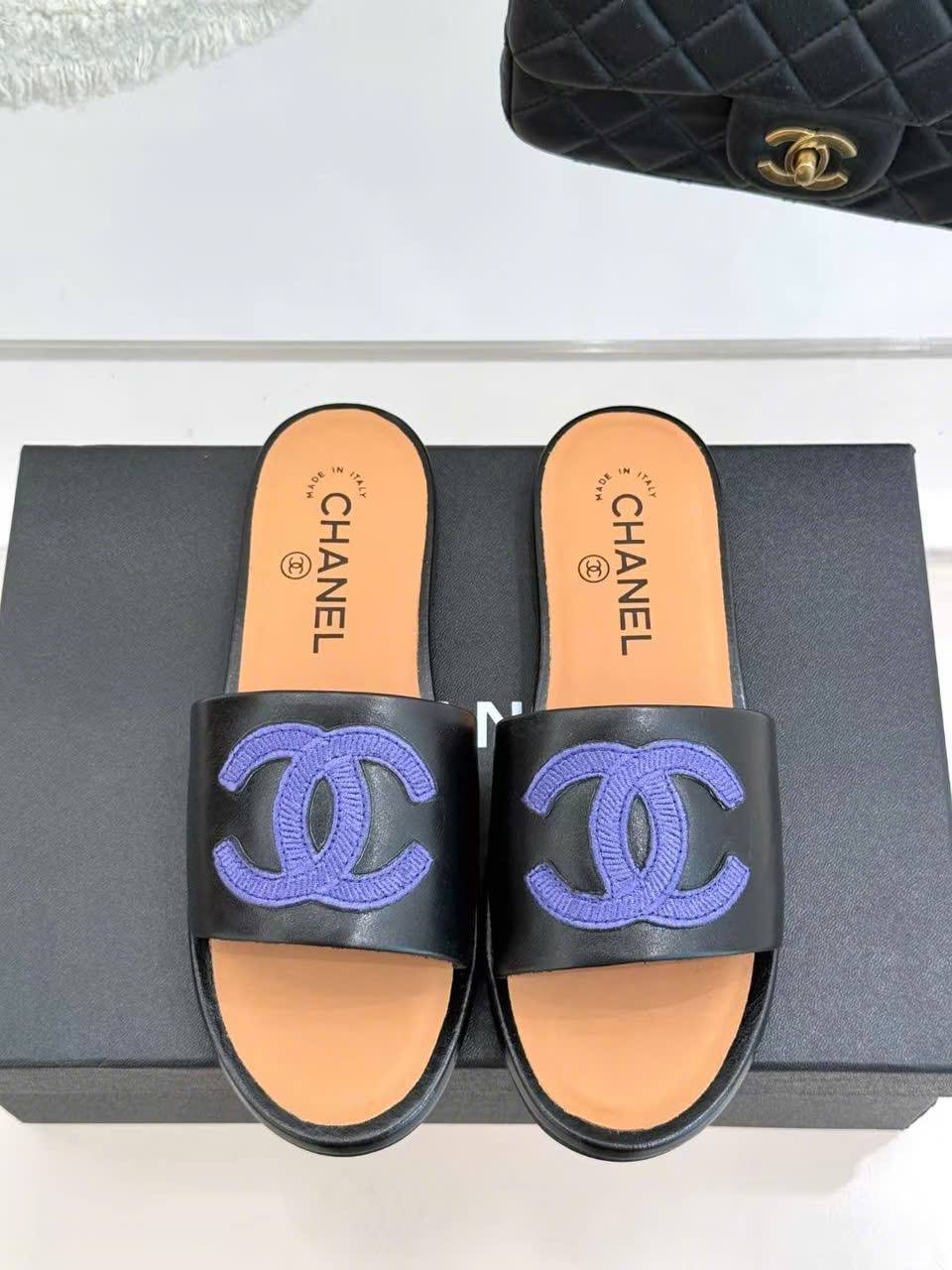 (1:1 replica) Chanel C Logo Women s Slide