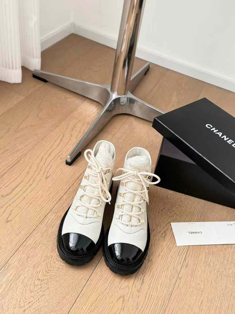 (1:1 replica) Chanel Oxfords Shoes New Arrivals
