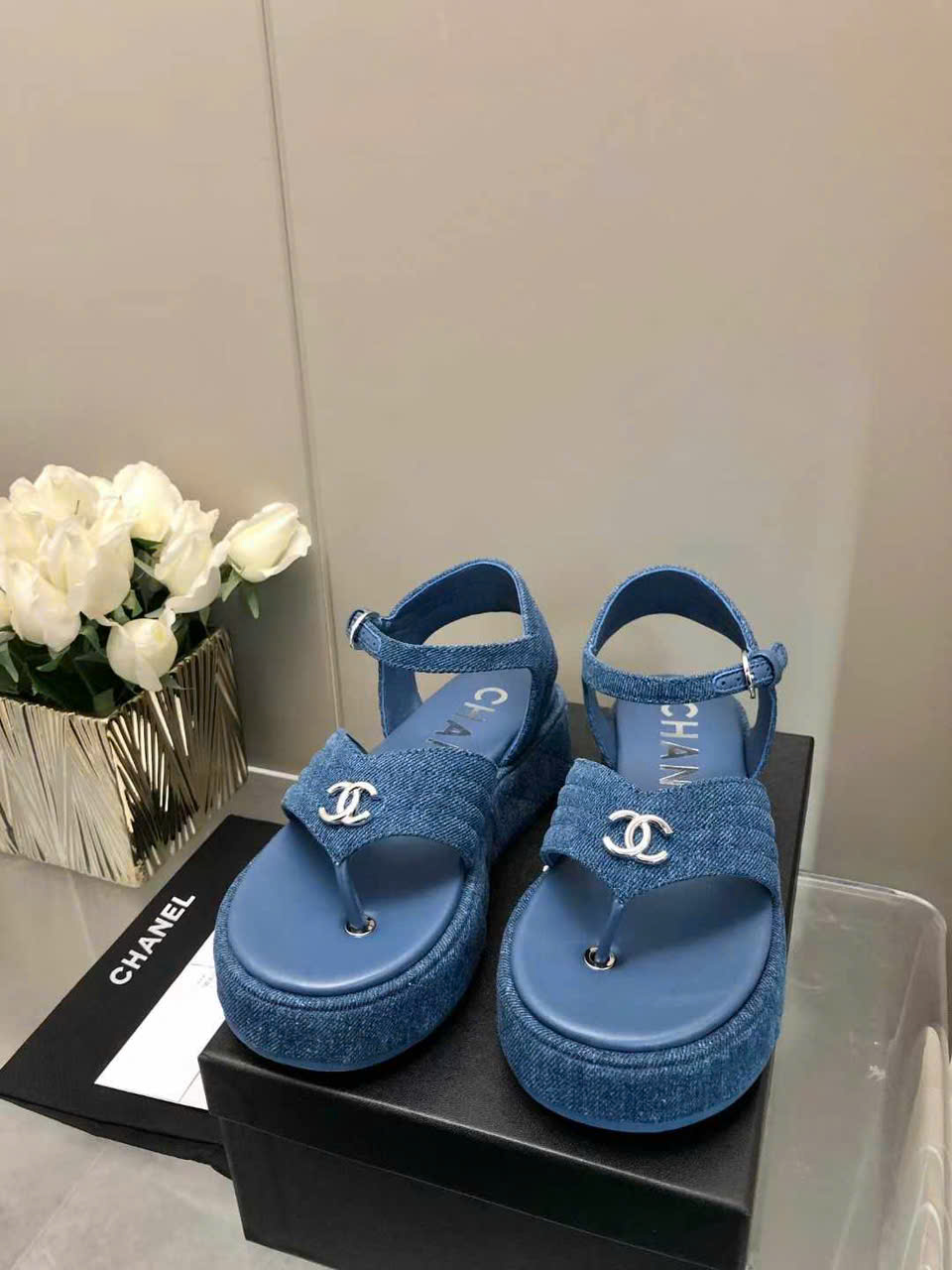 (1:1 replica) Chanel C Logo Women s Sandals