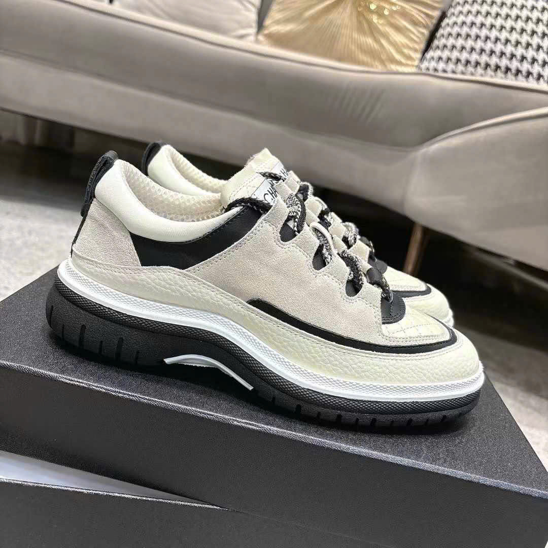(1:1 replica) Chanel C Logo Sneakers Shoes