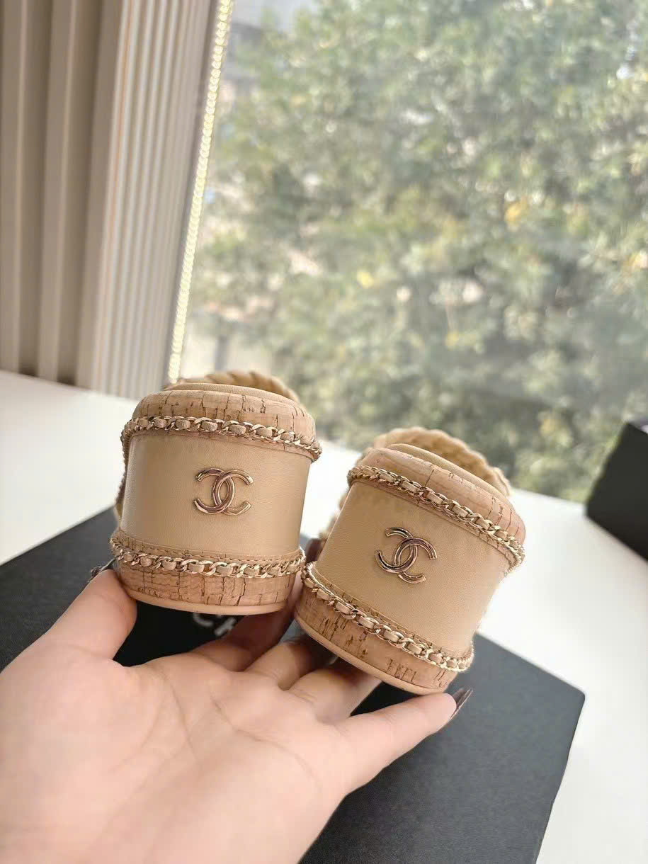 (1:1 replica) Chanel Wedges Women s Sandals New Collections 2025