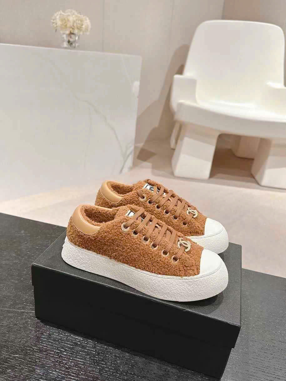 (1:1 replica) Chanel C Logo Sneakers Shoes