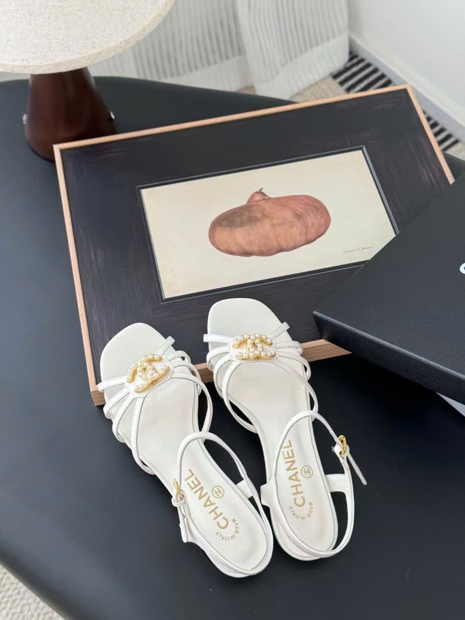 (1:1 replica) Chanel C Logo Women s Flat Sandals