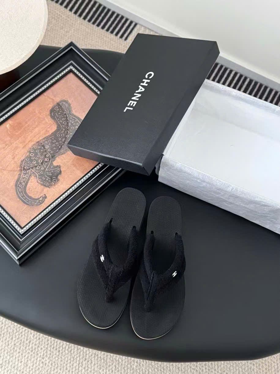 (1:1 replica) Chanel Flip Flops Women s Sandals