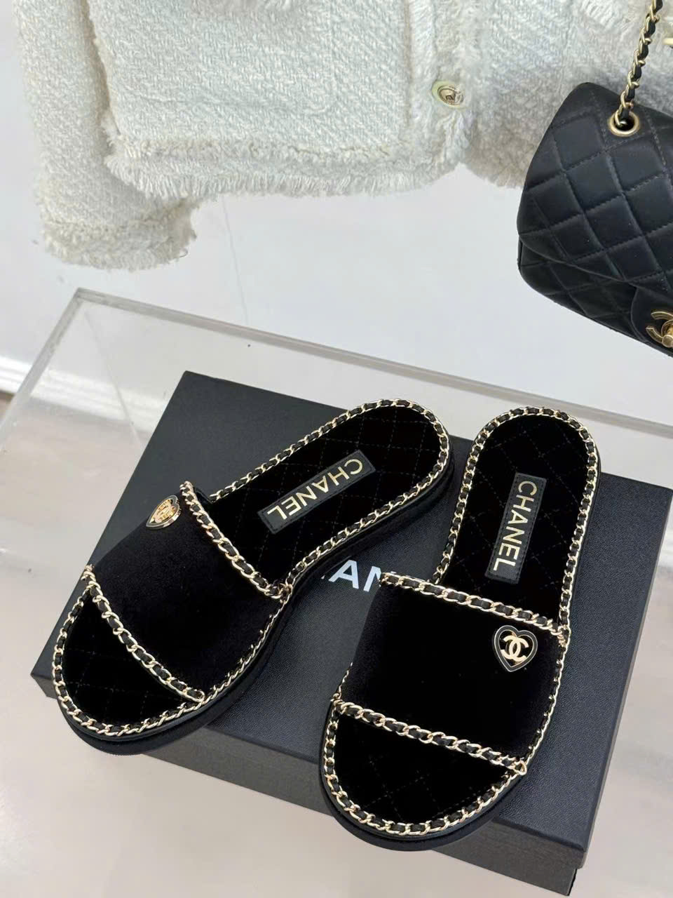 (1:1 replica) Chanel C Logo Women s Slides New Arrival