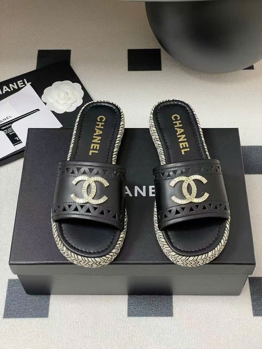 (1:1 replica) Chanel C Logo Women s Slides 2025