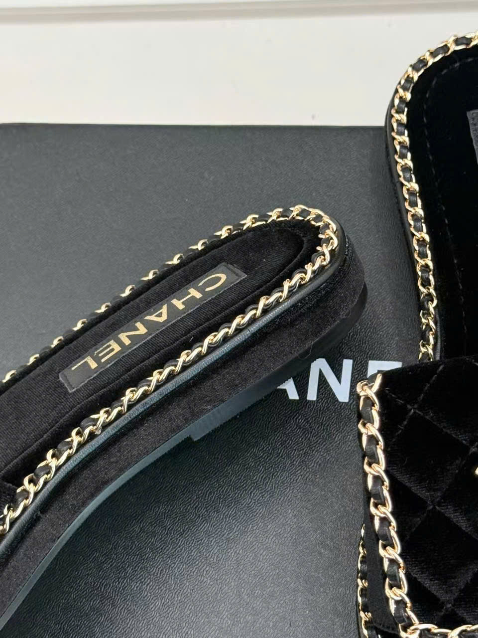 (1:1 replica) Chanel C Logo Women s Slides New Arrival