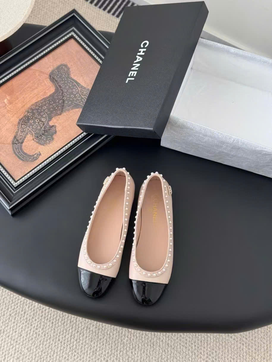 (1:1 replica) Chanel C Logo Vintages Shoes