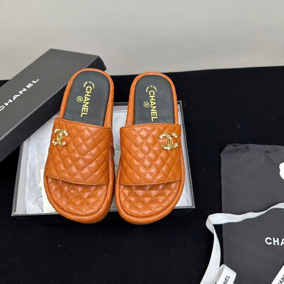 (1:1 replica) Chanel CLogo Wedges Women s Sandals 2025
