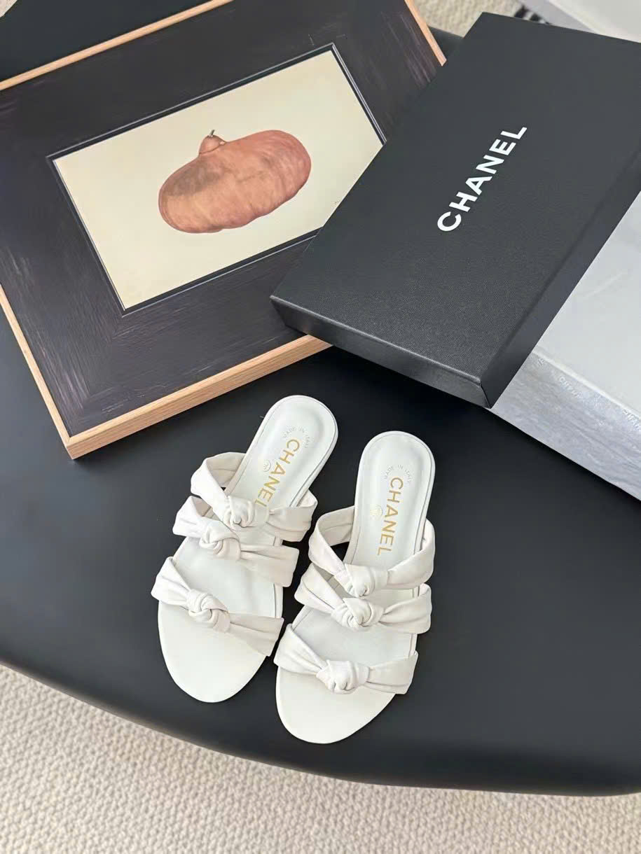 (1:1 replica) Chanel Women s Sandals New Collection 2025